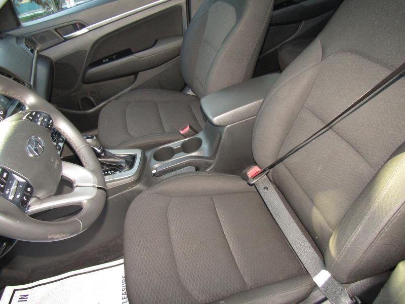 Hyundai Elantra GLS Auto 2020