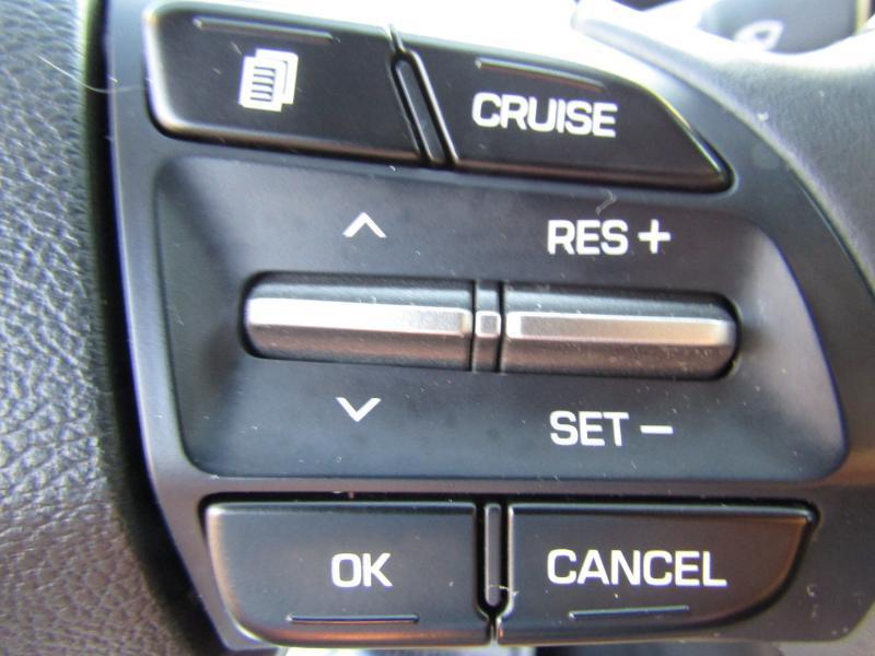 Hyundai Elantra GLS Auto 2020