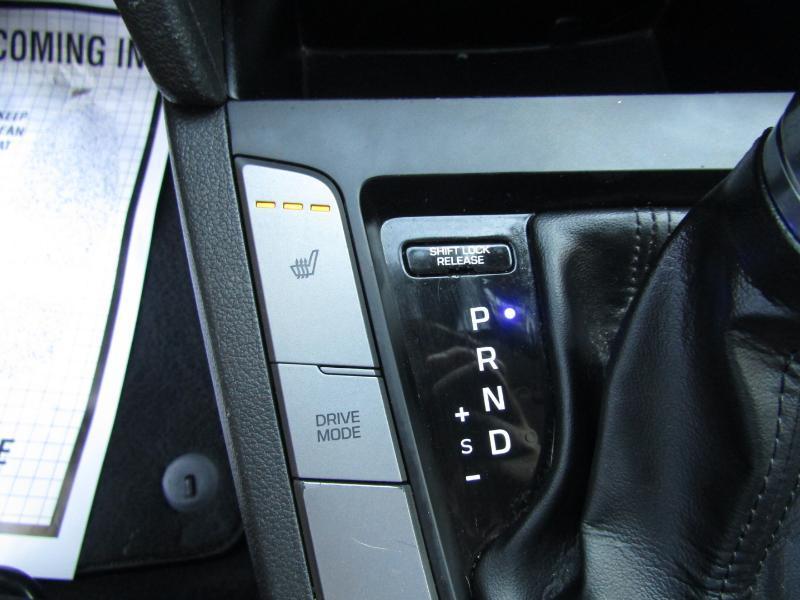Hyundai Elantra GLS Auto 2020