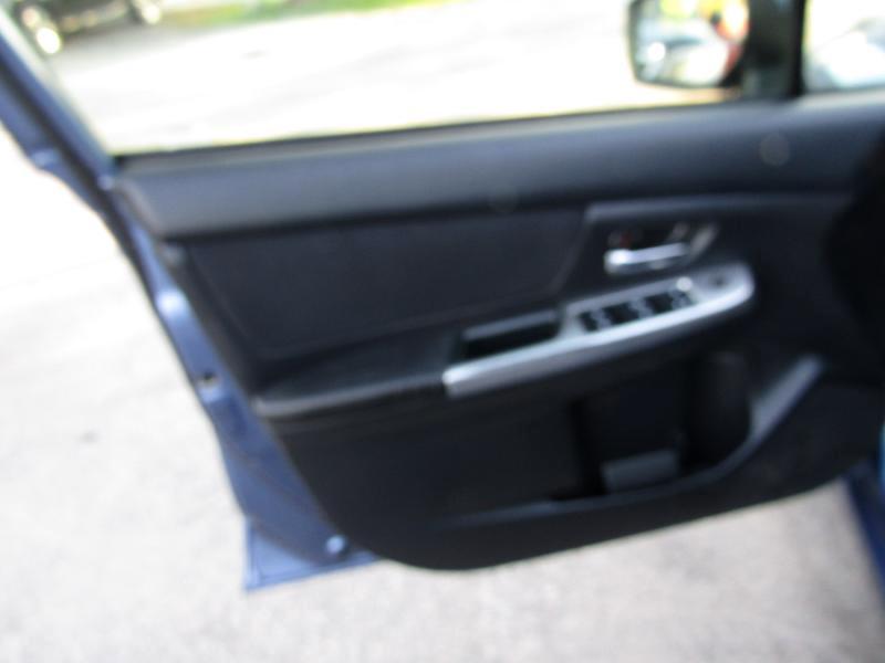 Subaru Impreza 2.0i Premium PZEV 4-Door 2015