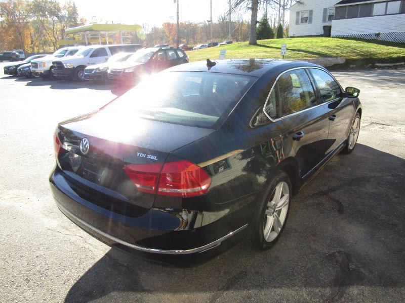 Volkswagen Passat 2.0L TDI SEL Premium 2013
