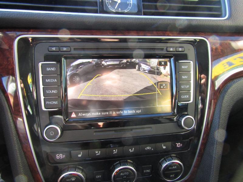 Volkswagen Passat 2.0L TDI SEL Premium 2013