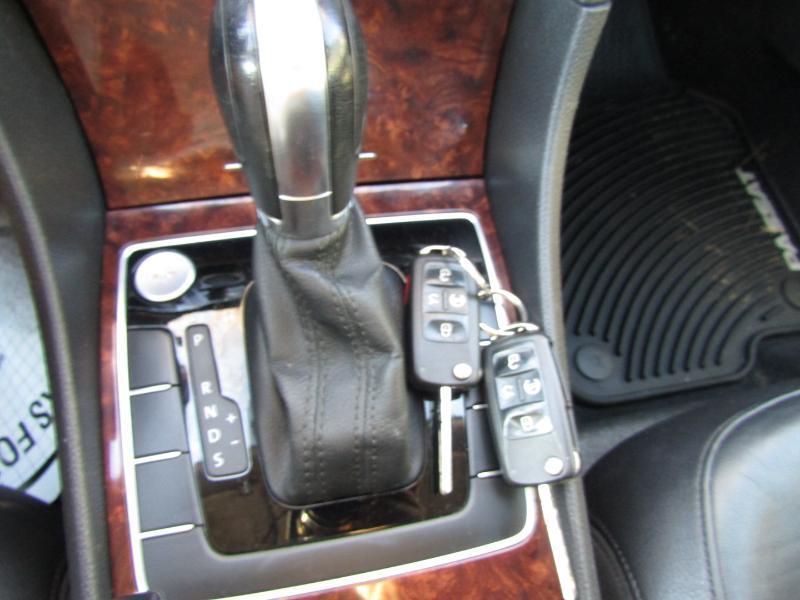 Volkswagen Passat 2.0L TDI SEL Premium 2013