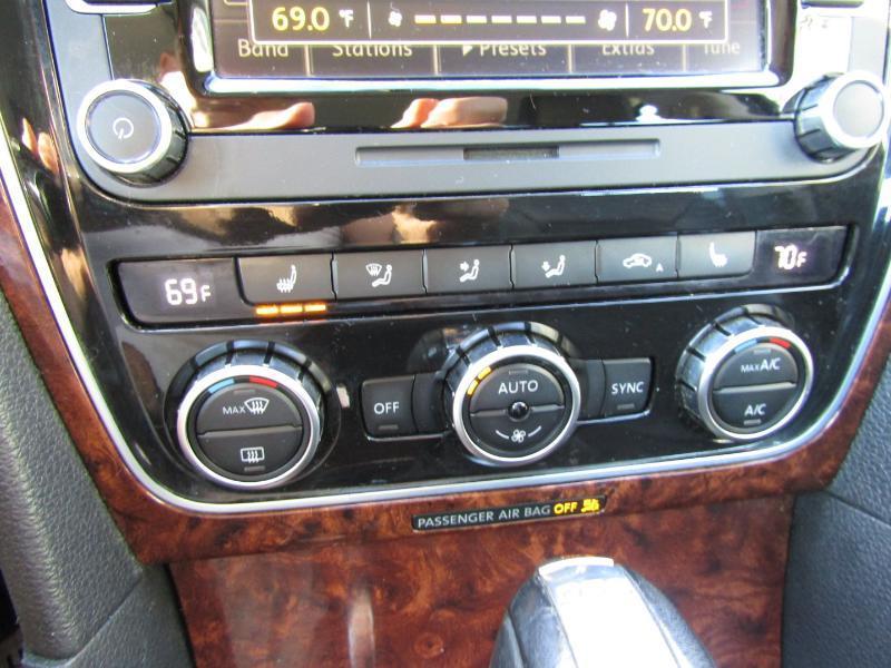 Volkswagen Passat 2.0L TDI SEL Premium 2013