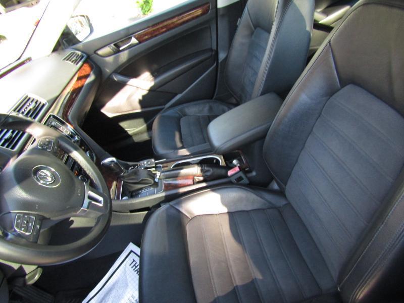 Volkswagen Passat 2.0L TDI SEL Premium 2013