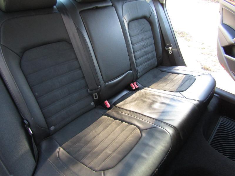 Volkswagen Passat 2.0L TDI SEL Premium 2013