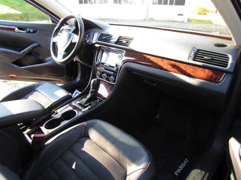 Volkswagen Passat 2.0L TDI SEL Premium 2013