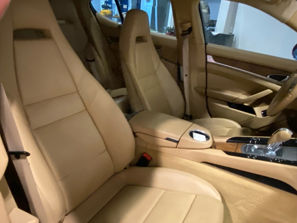 Porsche Panamera  2011 Porsche Panamera  2011