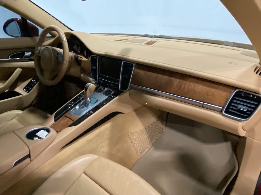 Porsche Panamera  2011 Porsche Panamera  2011