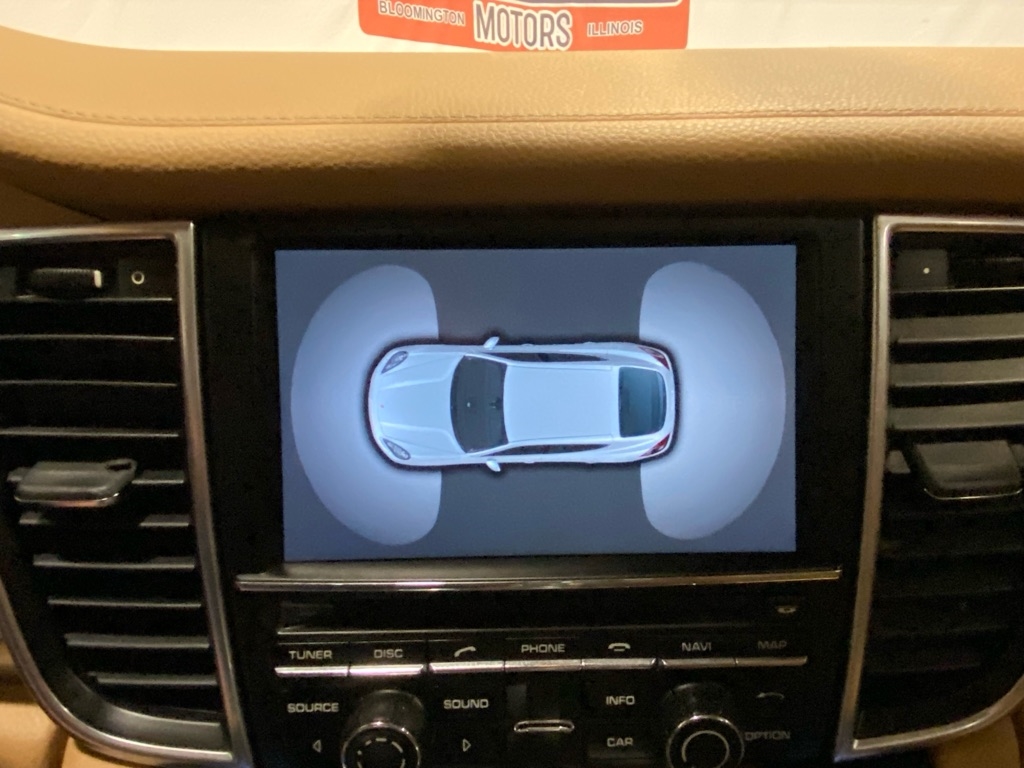 Porsche Panamera  2011 Porsche Panamera  2011