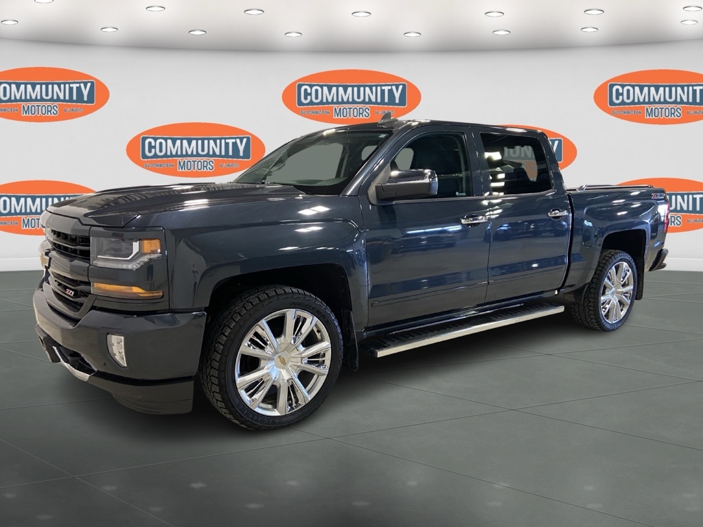 2017 Chevrolet Silverado 1500 LT photo 2