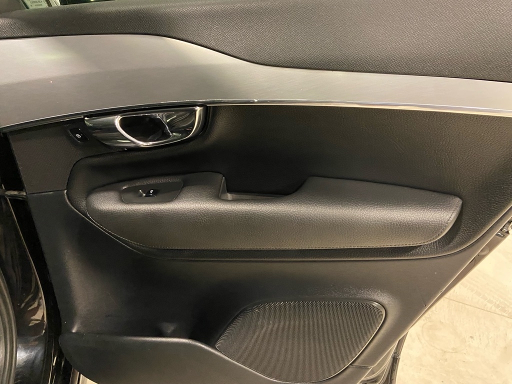 Volvo XC90  2017 Volvo XC90  2017