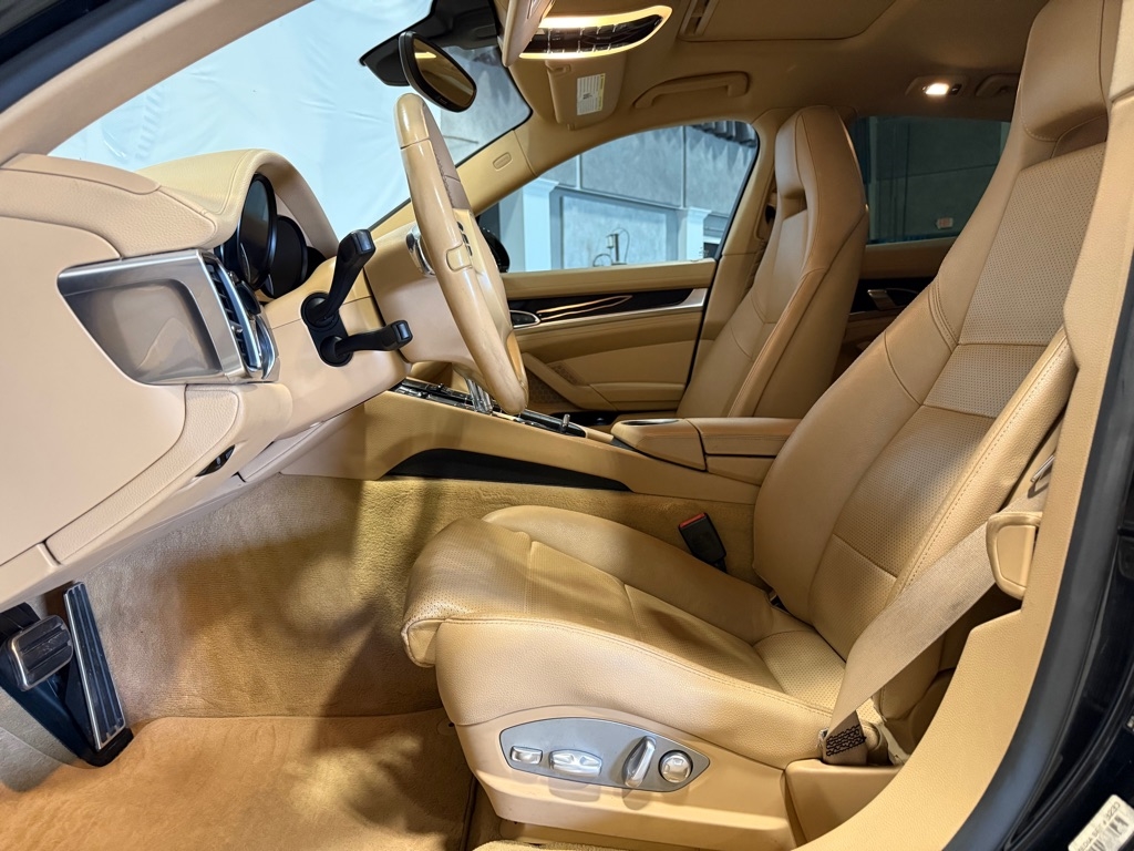 Porsche Panamera  2014 Porsche Panamera  2014