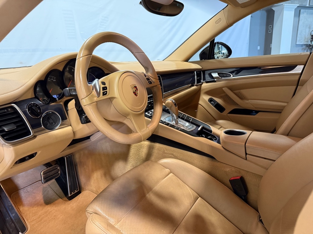 Porsche Panamera  2014 Porsche Panamera  2014