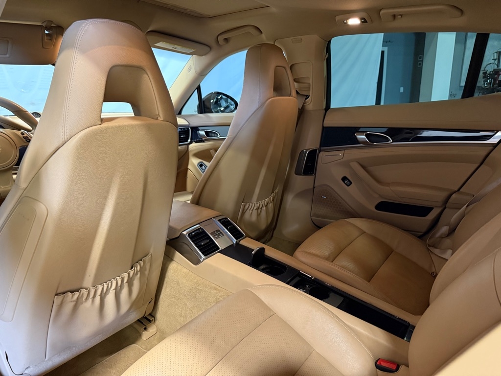 Porsche Panamera  2014 Porsche Panamera  2014