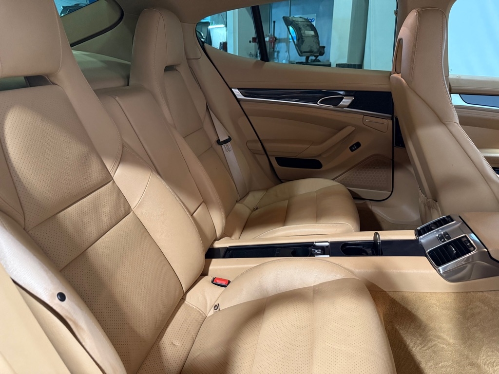 Porsche Panamera  2014 Porsche Panamera  2014