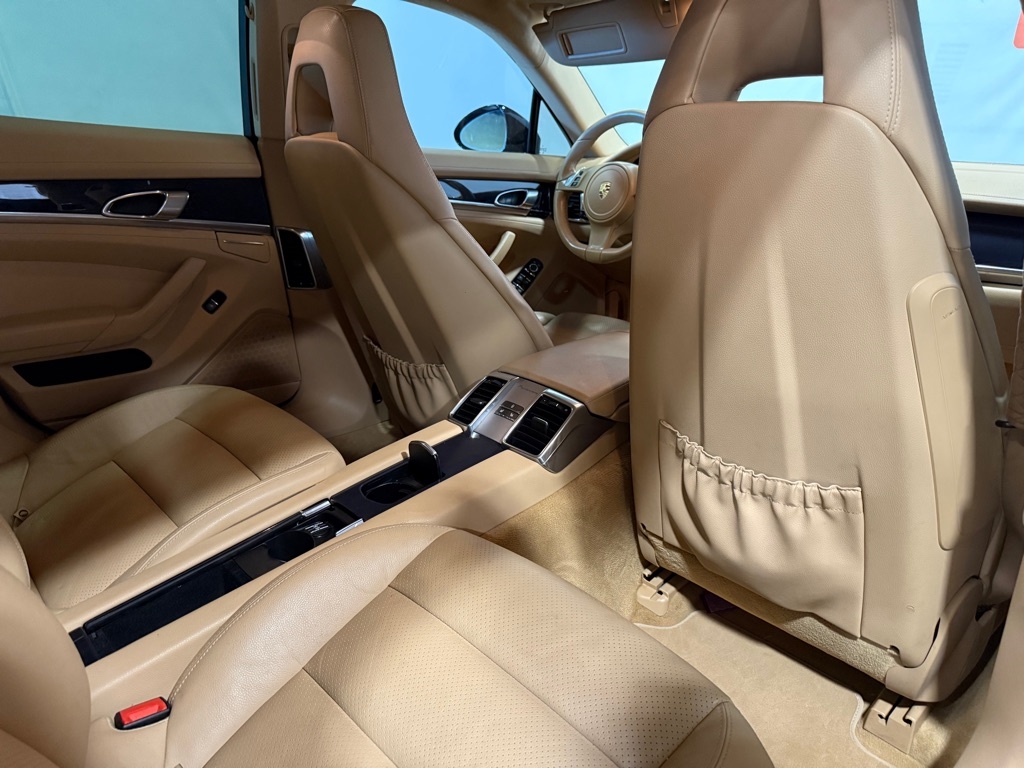 Porsche Panamera  2014 Porsche Panamera  2014