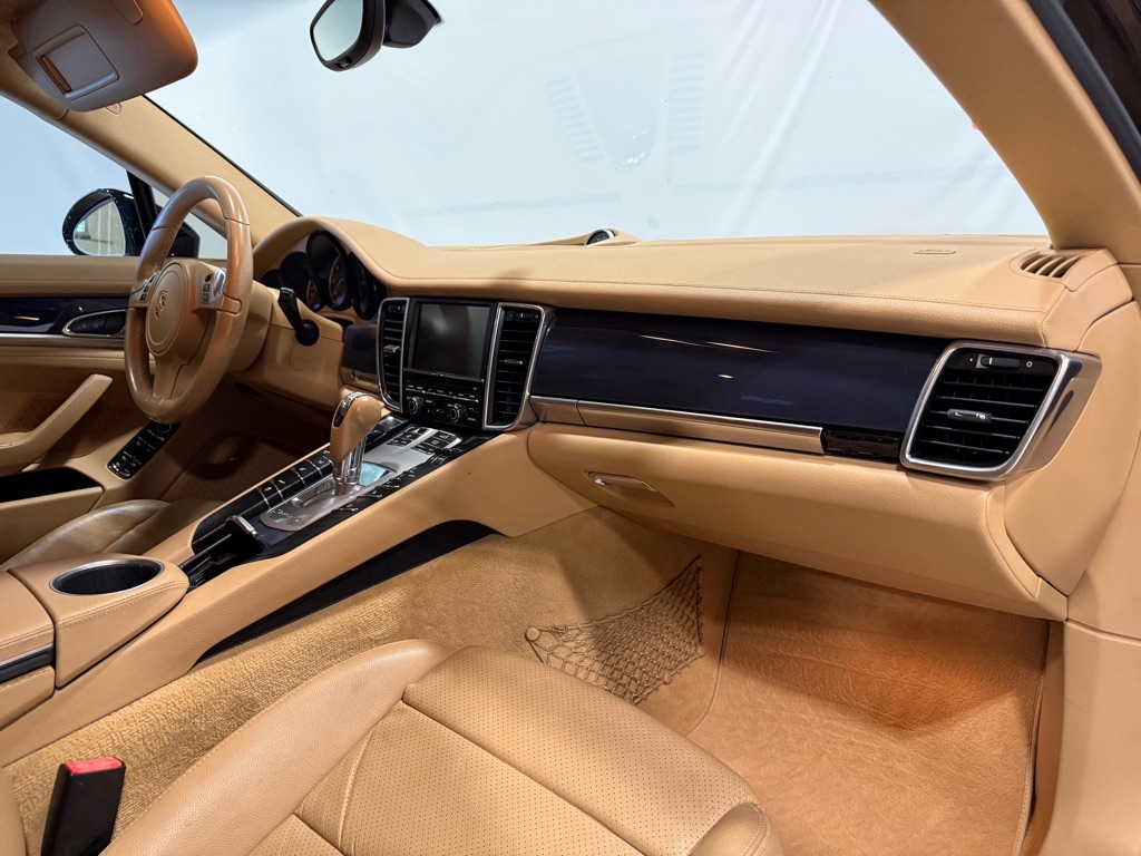 Porsche Panamera  2014 Porsche Panamera  2014