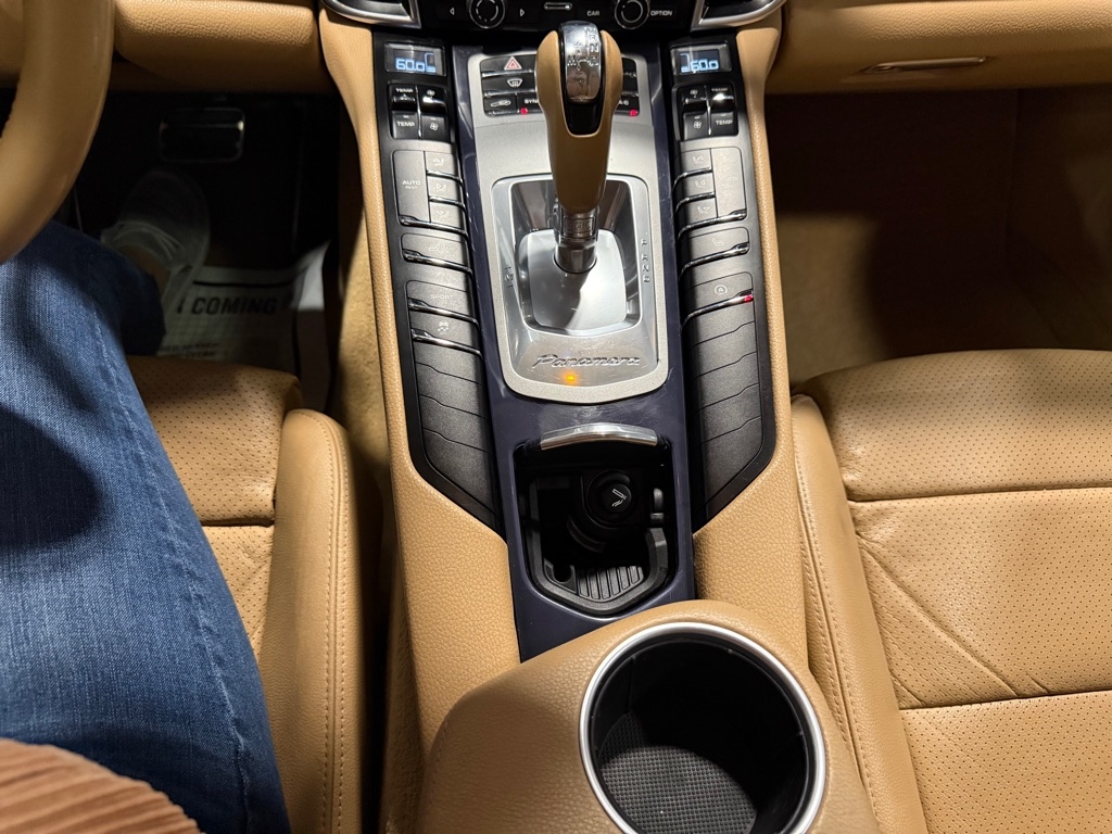 Porsche Panamera  2014 Porsche Panamera  2014