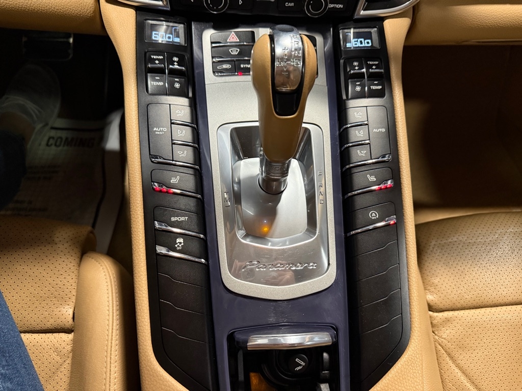 Porsche Panamera  2014 Porsche Panamera  2014