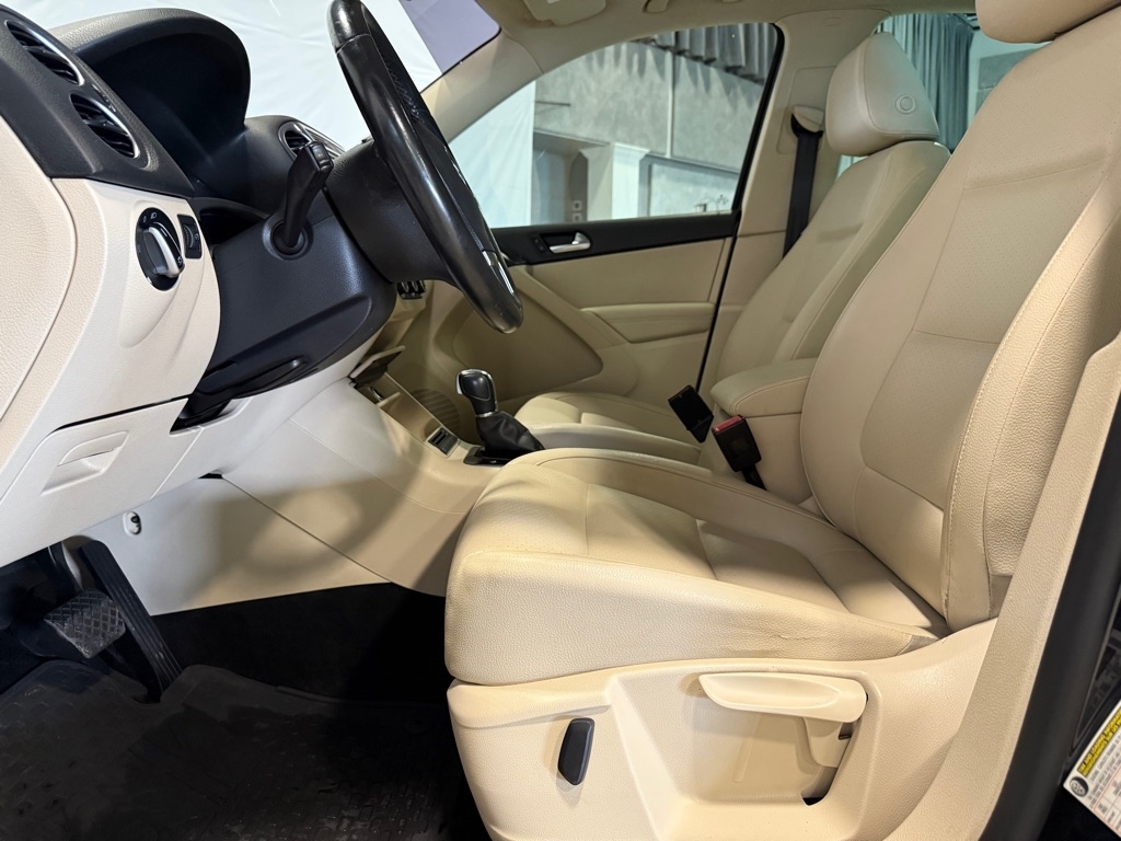 Volkswagen Tiguan  2012 Volkswagen Tiguan  2012