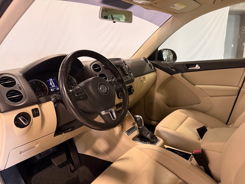 Volkswagen Tiguan  2012 Volkswagen Tiguan  2012