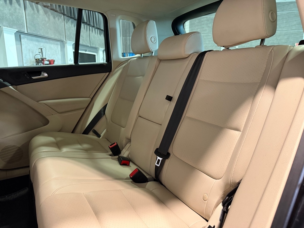 Volkswagen Tiguan  2012 Volkswagen Tiguan  2012