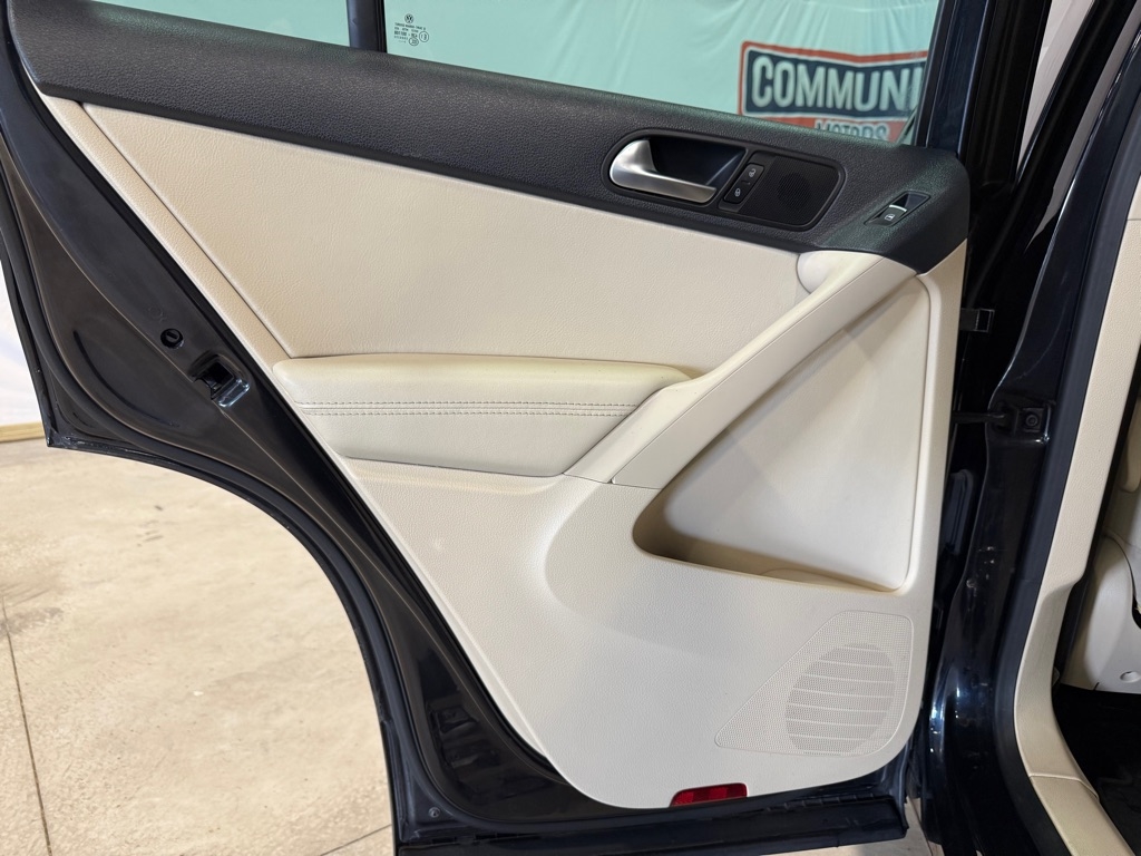 Volkswagen Tiguan  2012 Volkswagen Tiguan  2012