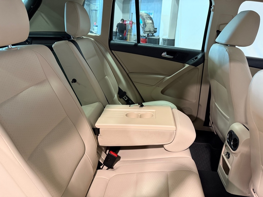 Volkswagen Tiguan  2012 Volkswagen Tiguan  2012