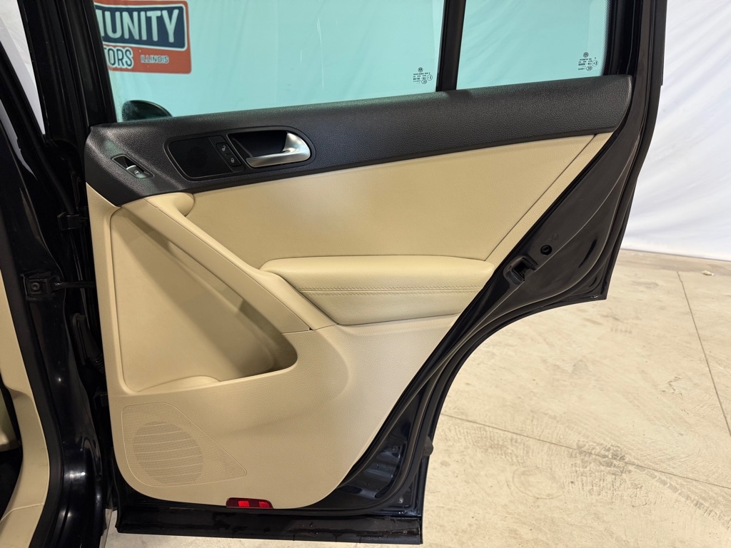 Volkswagen Tiguan  2012 Volkswagen Tiguan  2012