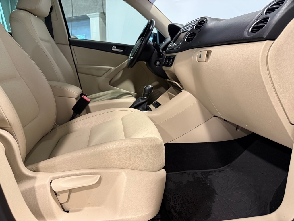 Volkswagen Tiguan  2012 Volkswagen Tiguan  2012