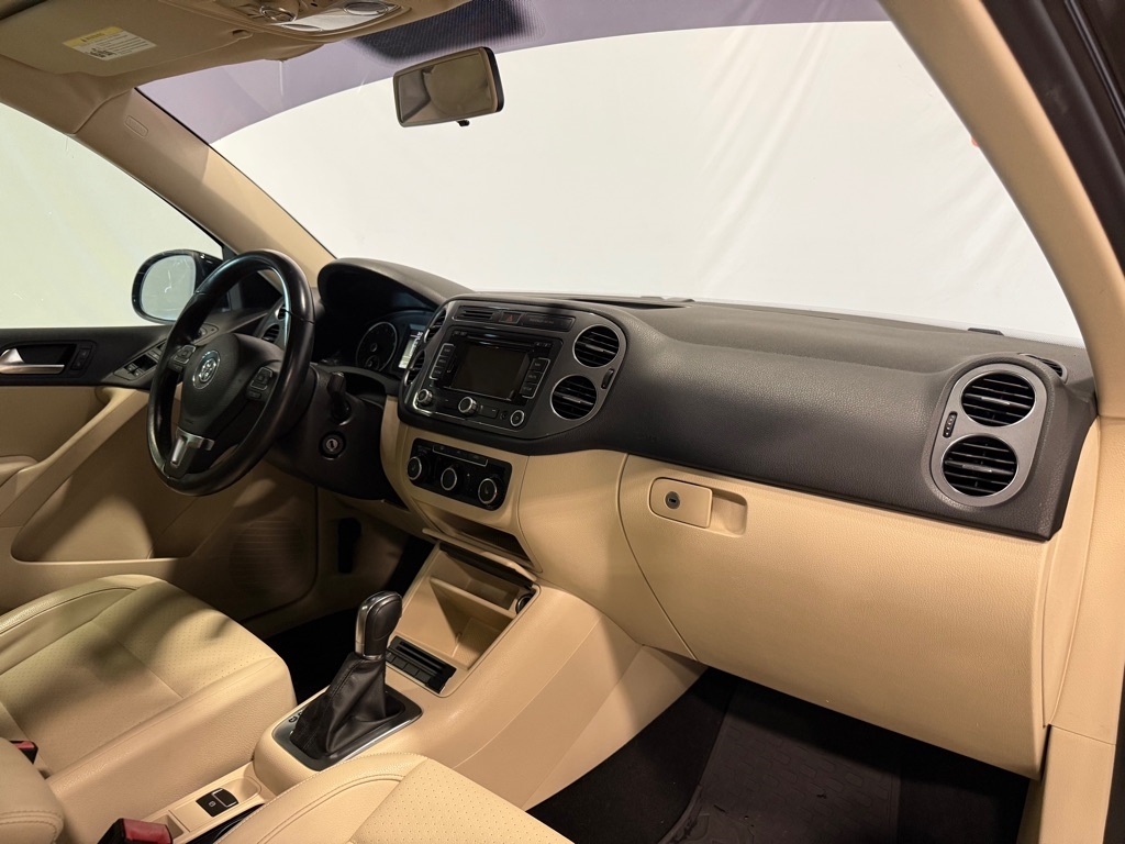 Volkswagen Tiguan  2012 Volkswagen Tiguan  2012