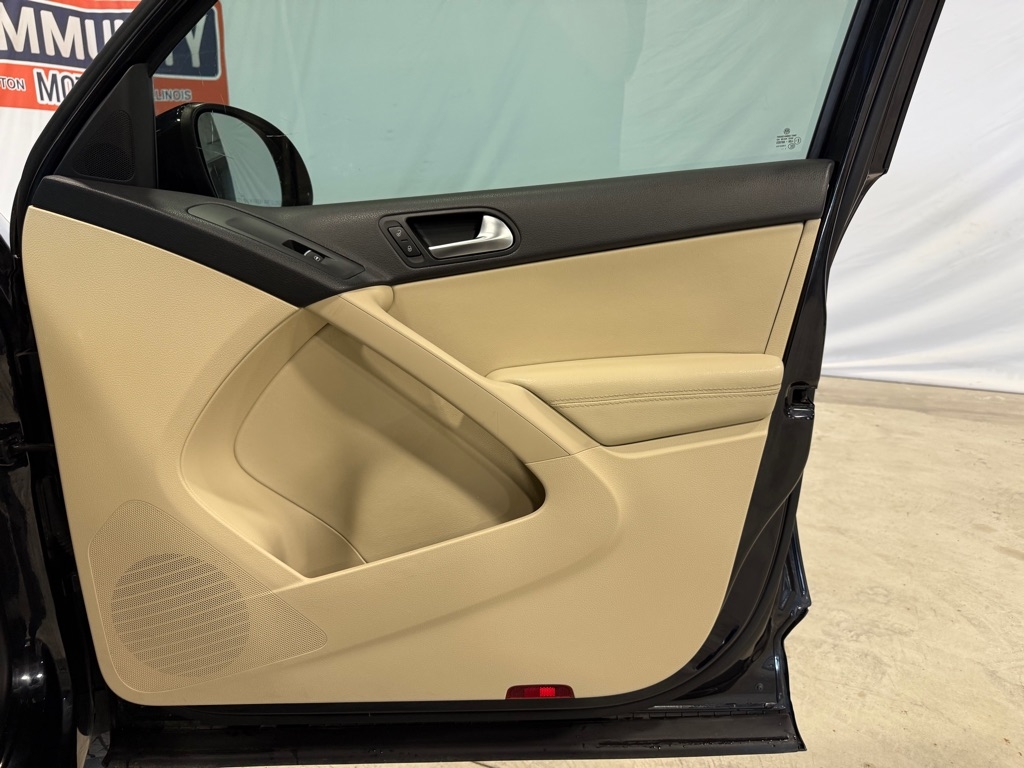 Volkswagen Tiguan  2012 Volkswagen Tiguan  2012