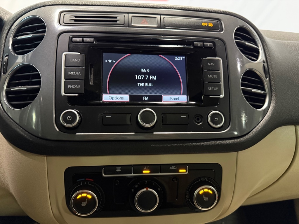 Volkswagen Tiguan  2012 Volkswagen Tiguan  2012