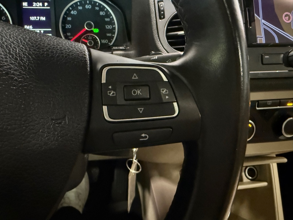 Volkswagen Tiguan  2012 Volkswagen Tiguan  2012