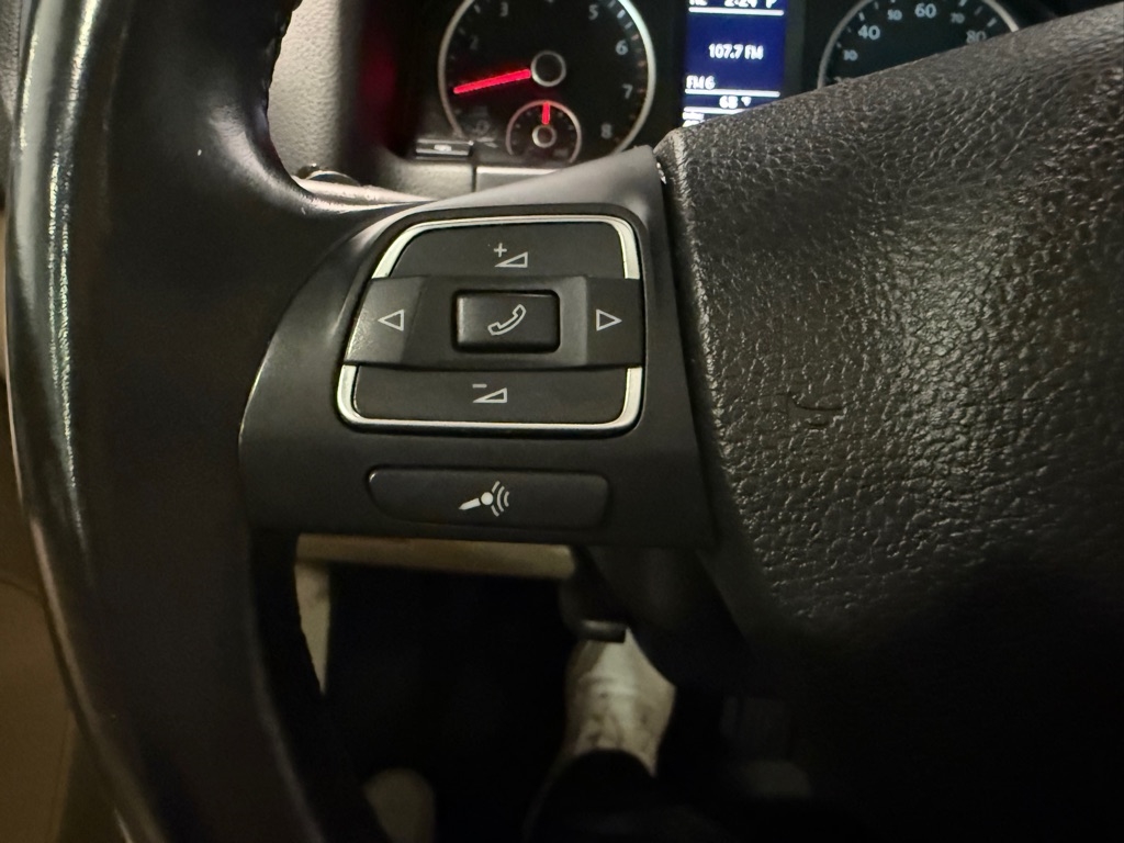 Volkswagen Tiguan  2012 Volkswagen Tiguan  2012