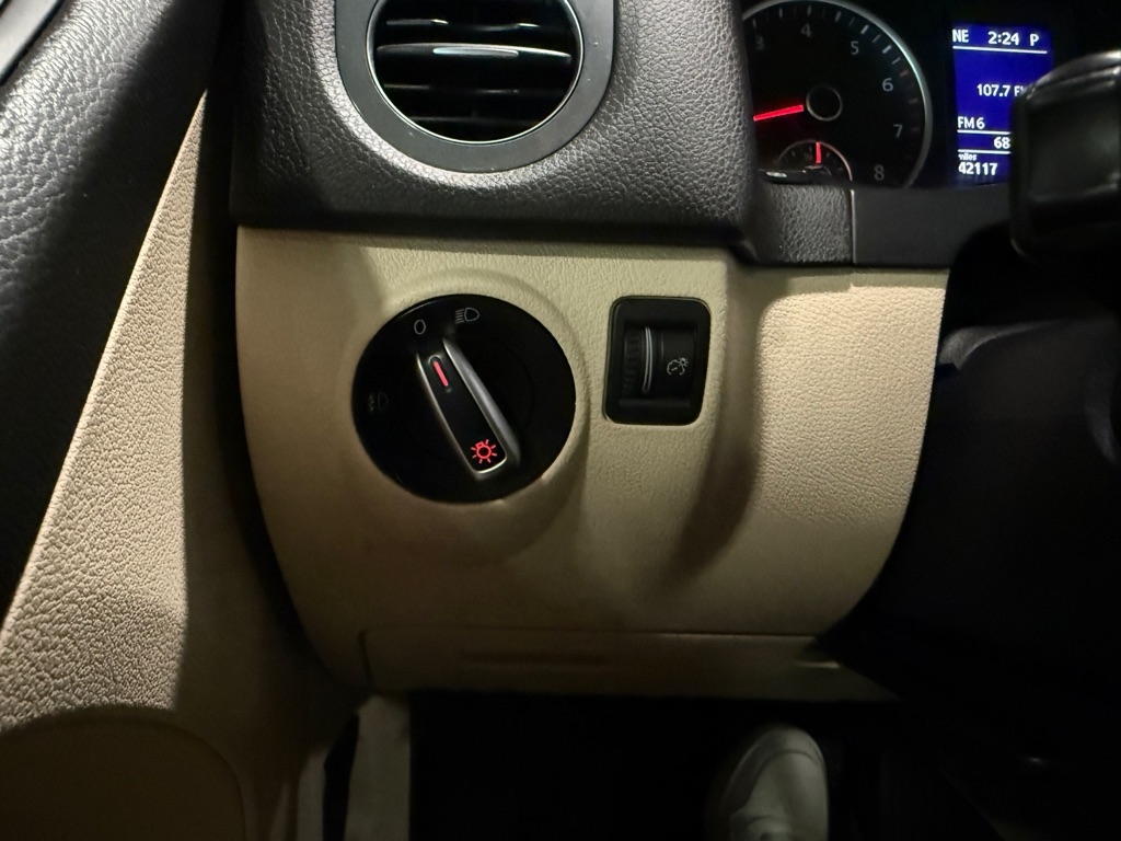 Volkswagen Tiguan  2012 Volkswagen Tiguan  2012