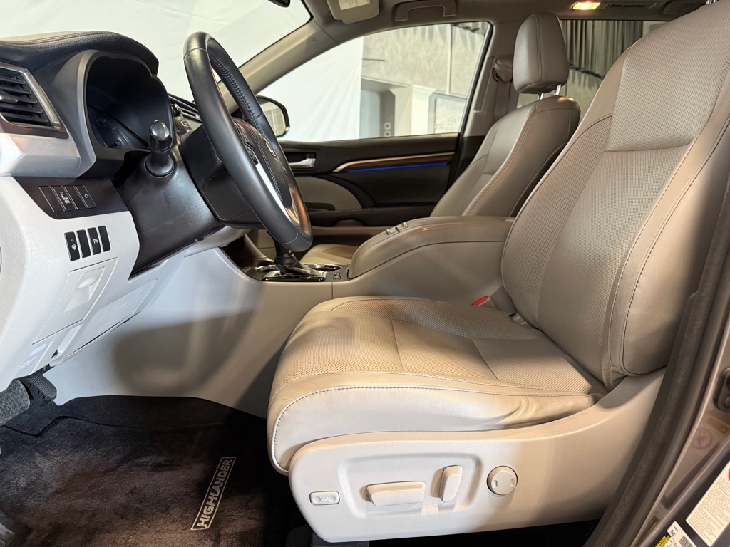 Toyota Highlander  2016 Toyota Highlander  2016