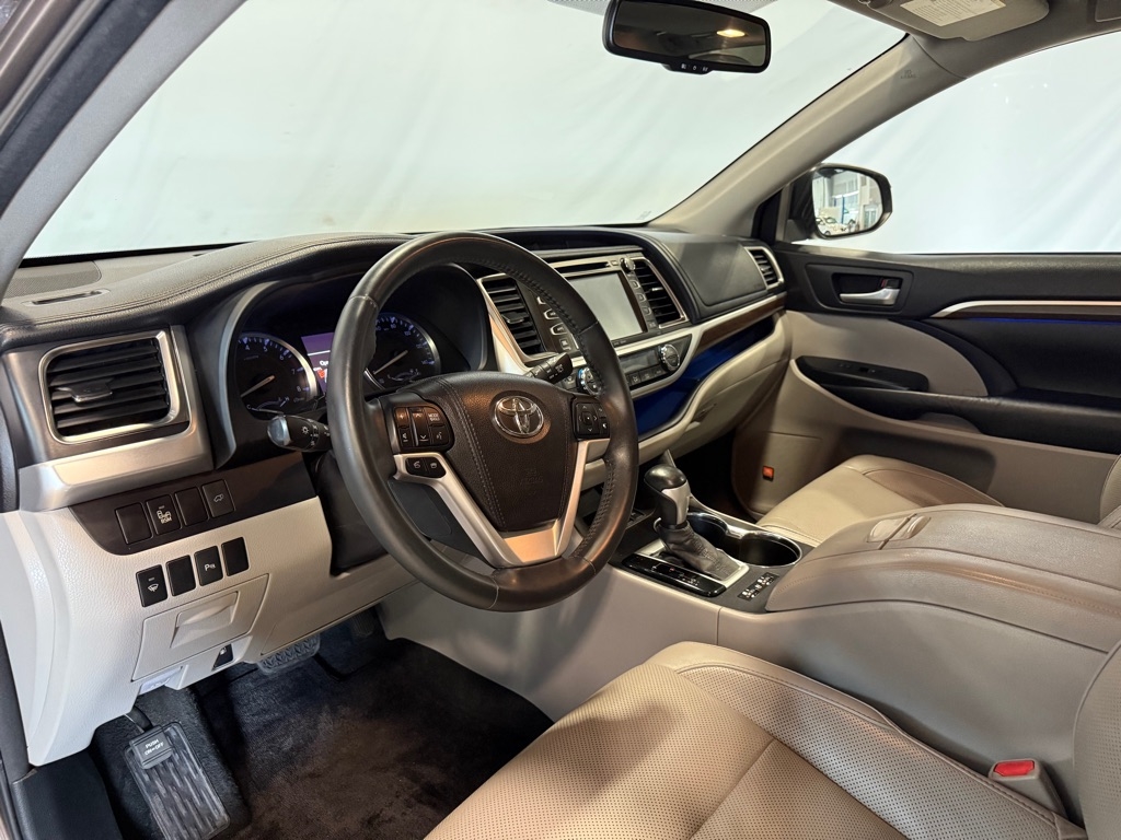 Toyota Highlander  2016 Toyota Highlander  2016