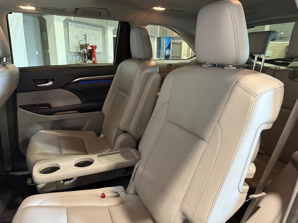 Toyota Highlander  2016 Toyota Highlander  2016