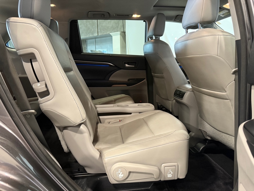 Toyota Highlander  2016 Toyota Highlander  2016