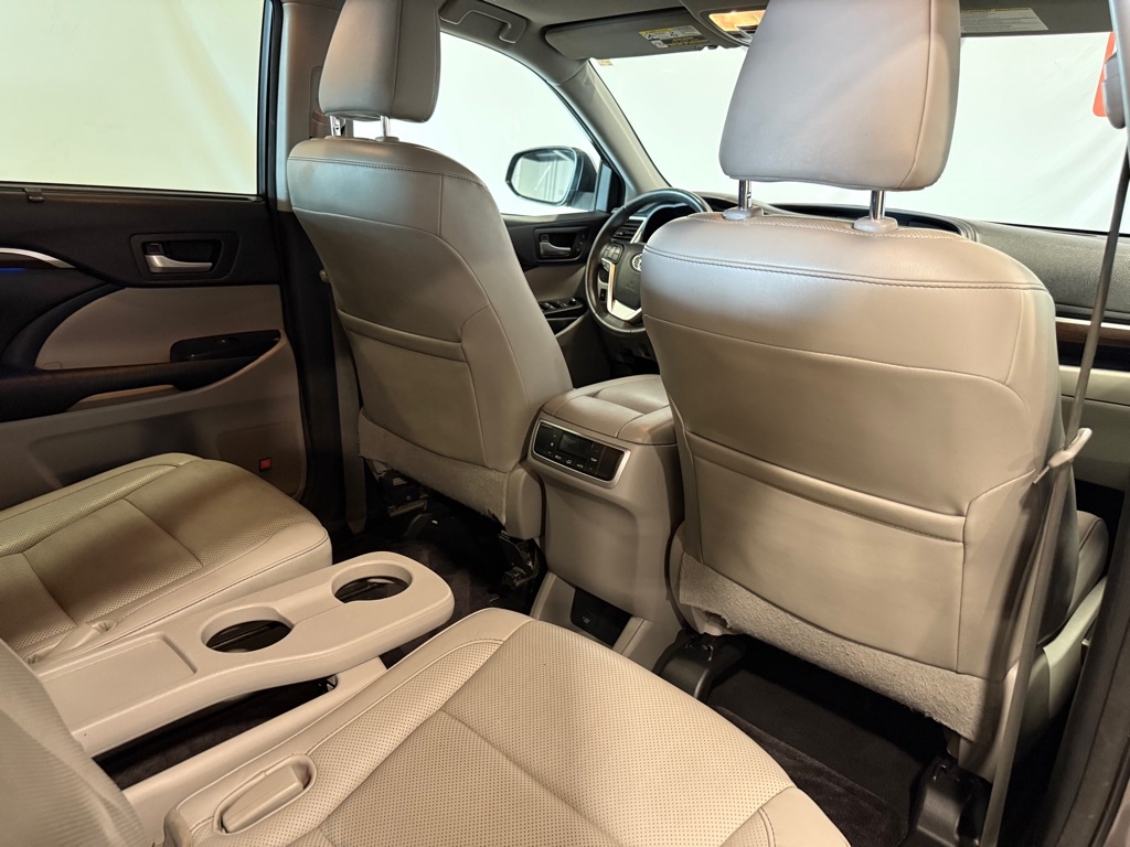 Toyota Highlander  2016 Toyota Highlander  2016