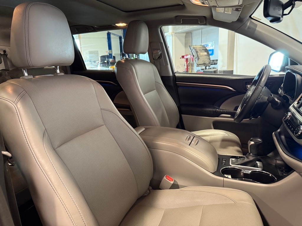 Toyota Highlander  2016 Toyota Highlander  2016