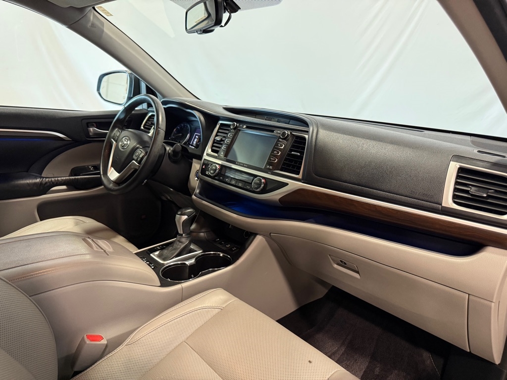 Toyota Highlander  2016 Toyota Highlander  2016