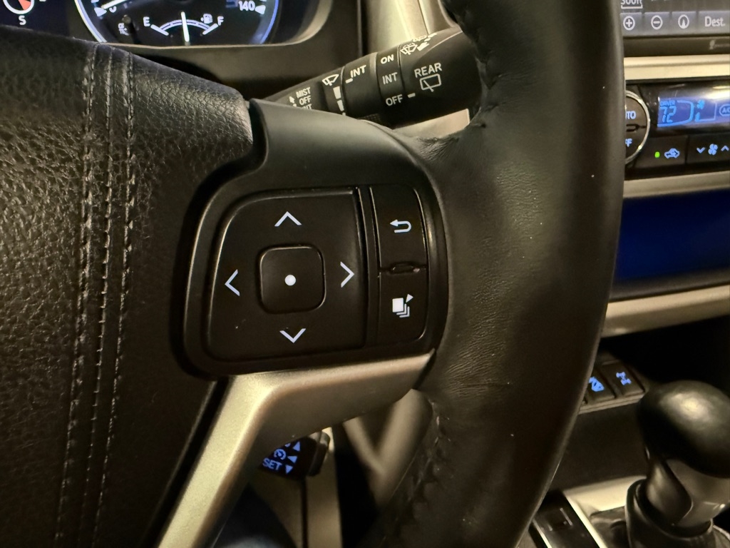 Toyota Highlander  2016 Toyota Highlander  2016