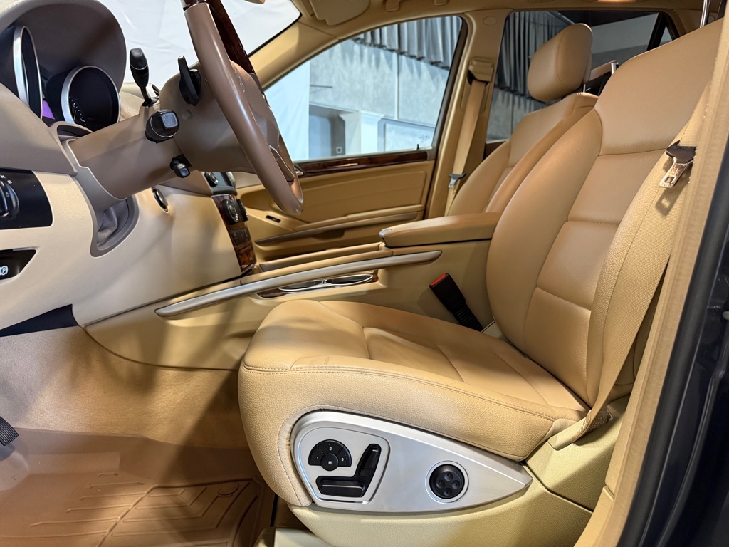 Mercedes-Benz M-Class  2011 Mercedes-Benz M-Class  2011