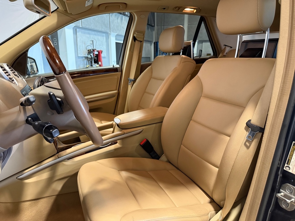 Mercedes-Benz M-Class  2011 Mercedes-Benz M-Class  2011