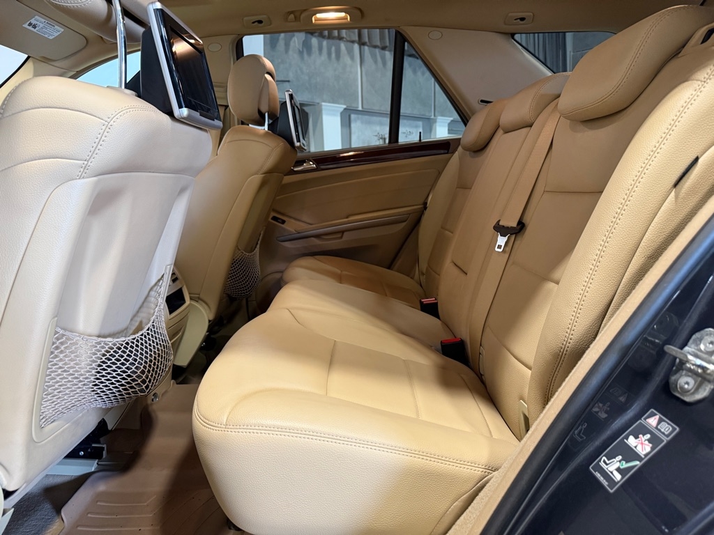 Mercedes-Benz M-Class  2011 Mercedes-Benz M-Class  2011