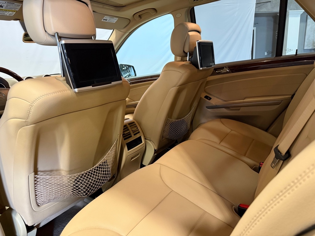 Mercedes-Benz M-Class  2011 Mercedes-Benz M-Class  2011