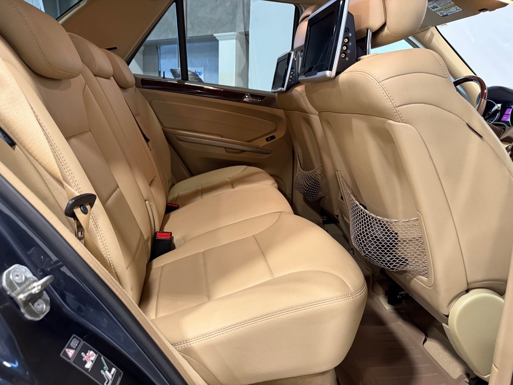 Mercedes-Benz M-Class  2011 Mercedes-Benz M-Class  2011